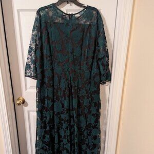 Women's dress black and green, size 5XL but fits like a 3X. New, Asking $35.